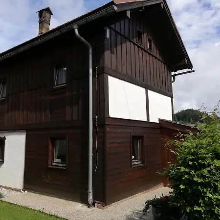 Gaestehaus-russegger Tatil Evi